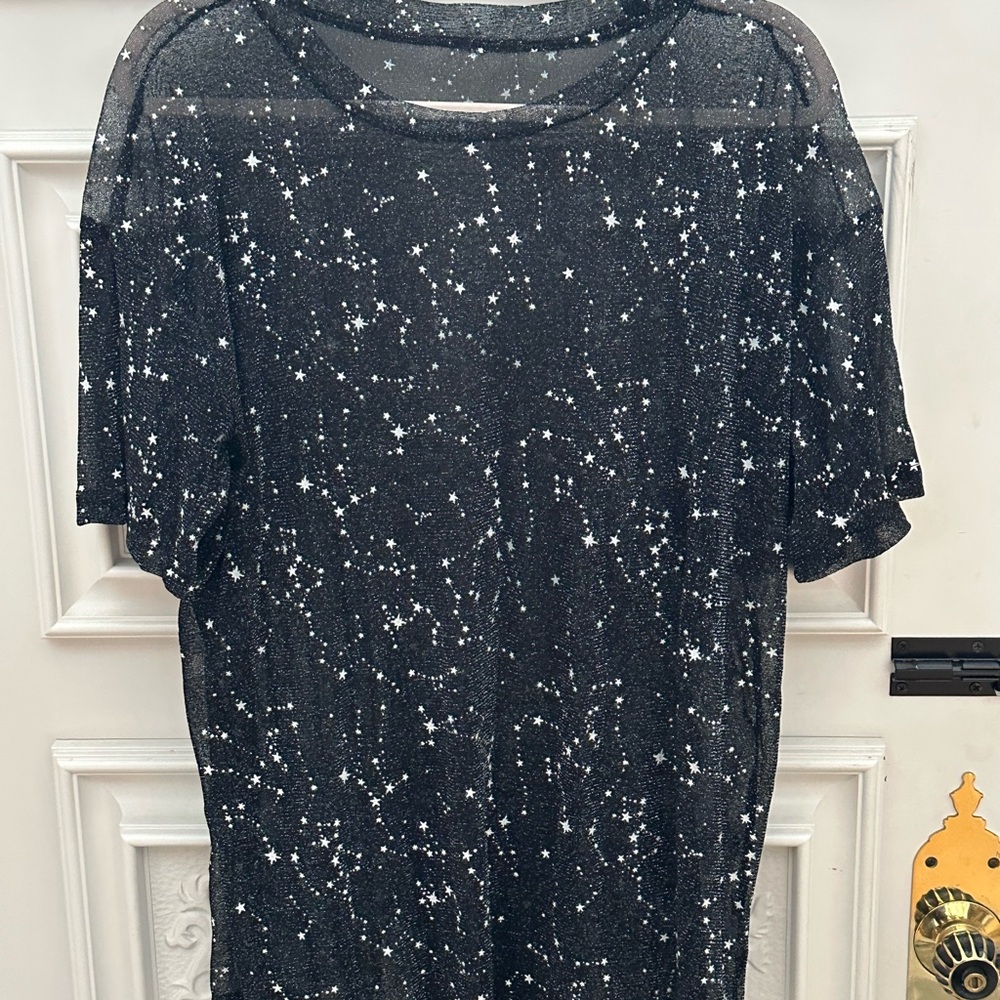 Black and White Starry Short Sleeve Tee - LARGE - Picture 4 of 7